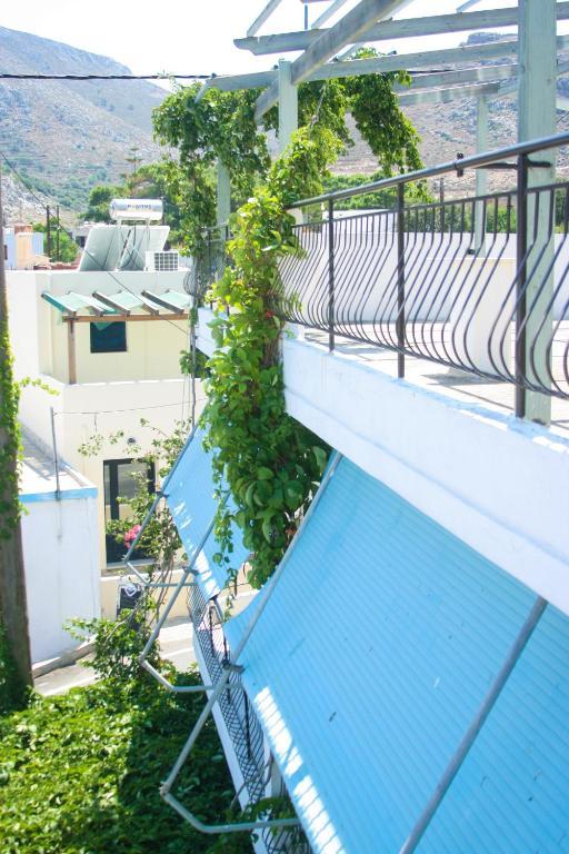 Livadia  George Apartments מראה חיצוני תמונה