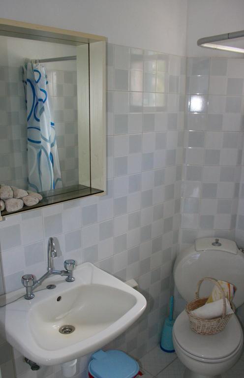 Livadia  George Apartments מראה חיצוני תמונה
